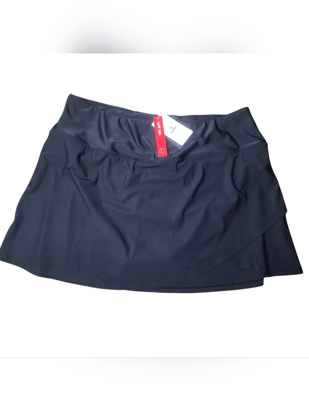 NWT Black Skort w/ cute scalloped side detail. Women's 2XL. Baleaf. SPF 50+